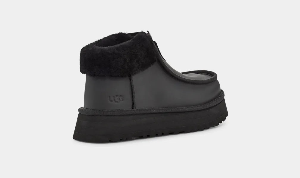 UGG Funkette Boot - Black