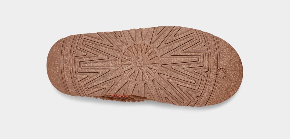 UGG Tazz Slippers - Braid (Hardwood Brown)