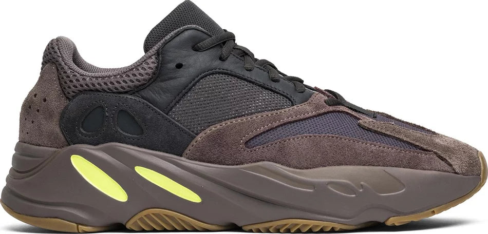 Yeezy Boost 700 - Mauve