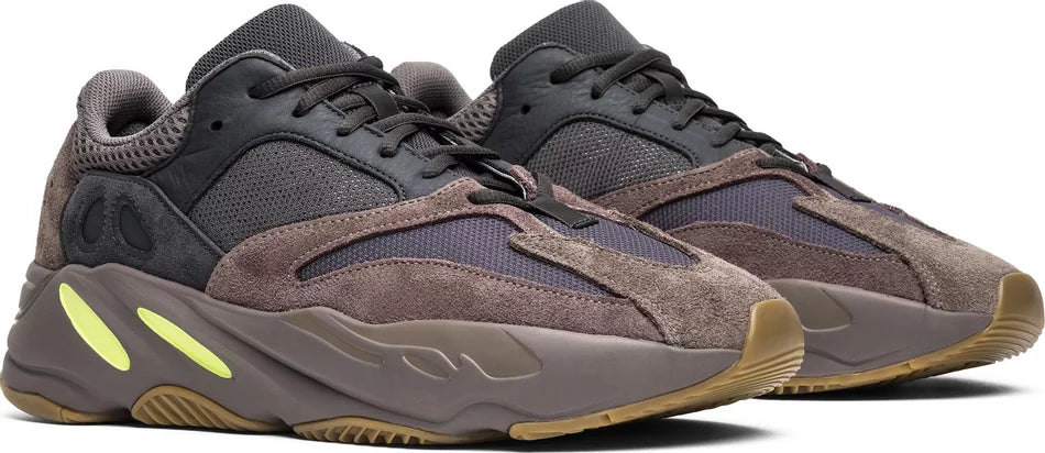 Yeezy Boost 700 - Mauve