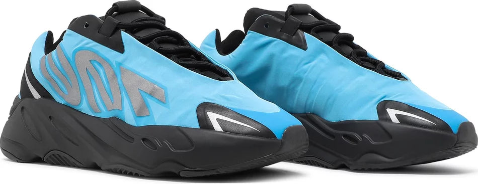 Yeezy Boost 700 MNVN - Bright Cyan