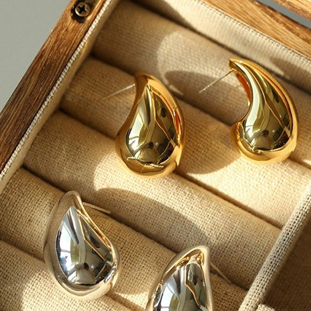 IL - Gold-Plated Waterdrop Earrings