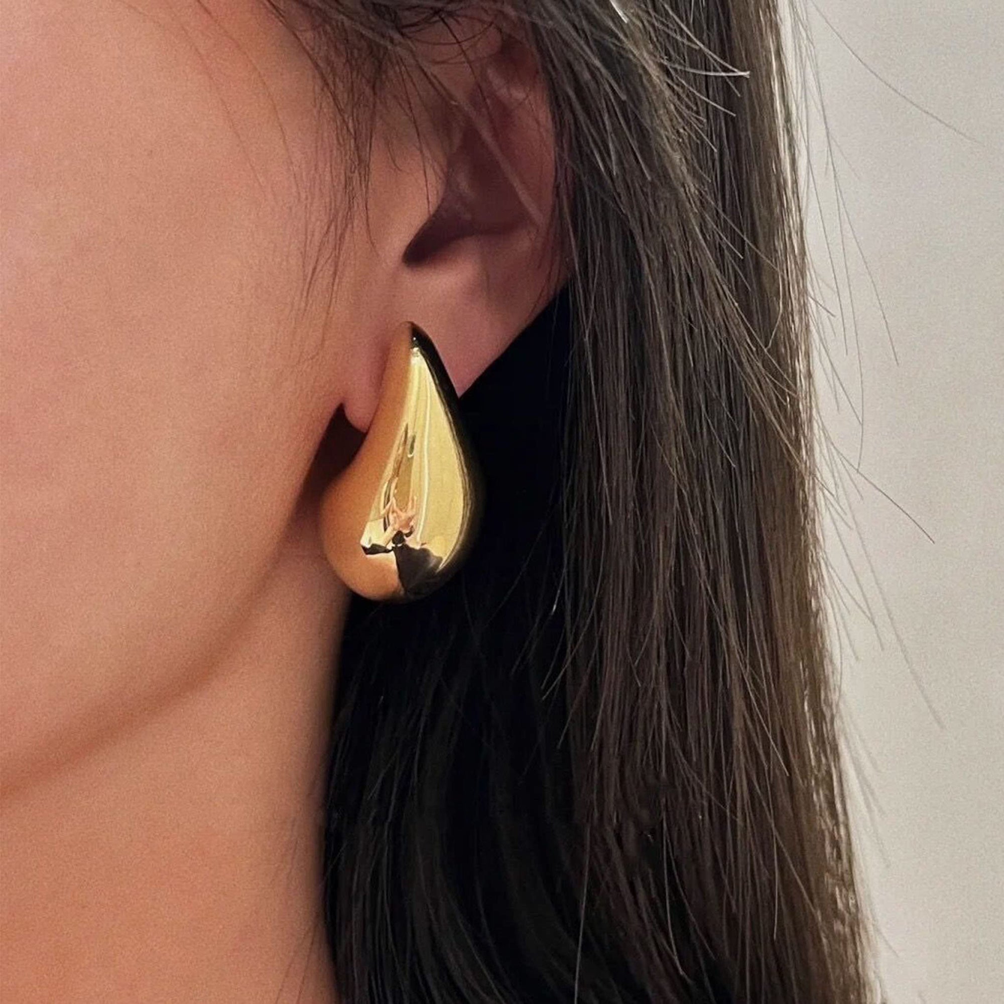 IL - Gold-Plated Waterdrop Earrings