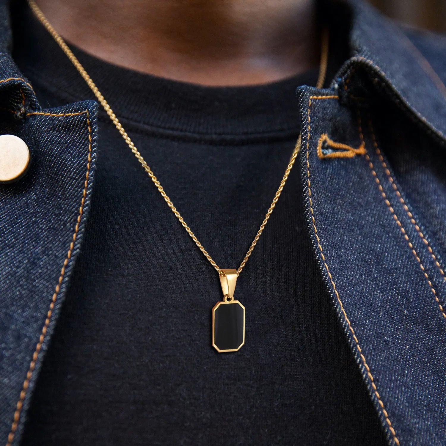 IL - Geometric Square Necklace with Black Enamel Rectangle Pendant